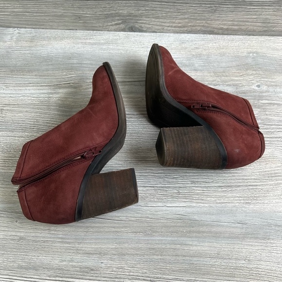 Lucky Brand Salza brick red leather asymmetrical ankle boots with zipper sz 6.5 - Picture 8 of 13
